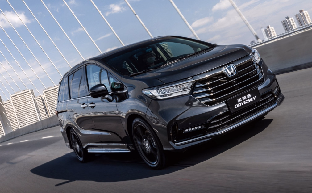 Used Honda Odyssey Hybrid Mpv Family And Business Use Premium 7 Seater — Royal American Taxi & Limousine NJ